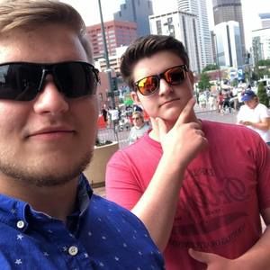 Meet your Posher, Davis